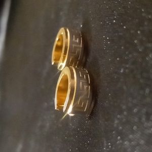 Snuggie hoop earrings. Strong clasp stainless steel brushed & gold tone
